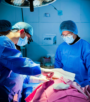 Best Inguinal Hernia Surgeon in Delhi